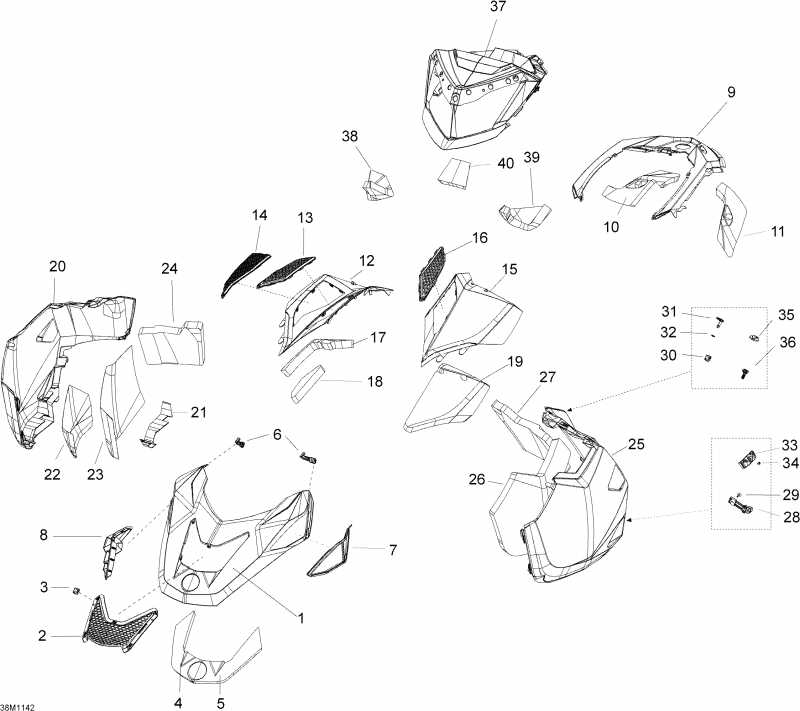  Expedition SE 1200 XU, 2011 - Hood